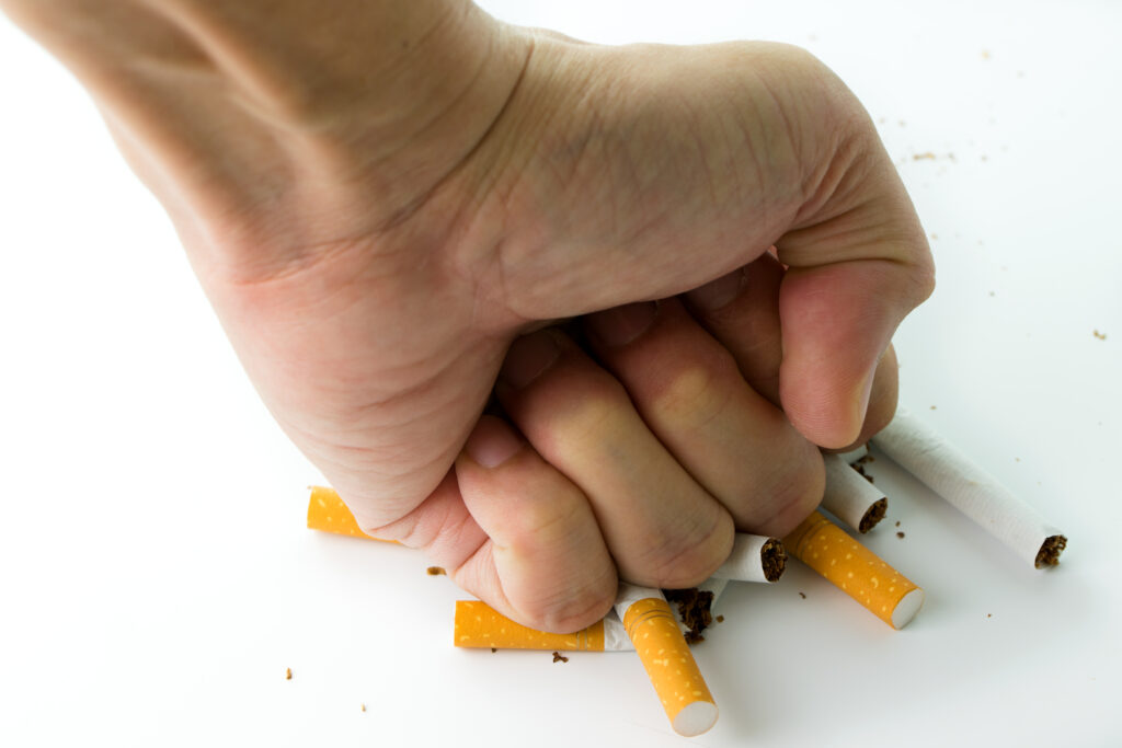 Sigarayı Bırakmak: İnmeyi Önlemeye Giden Bir Yol